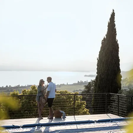 My Summer Lakeside With Pool And Hot Tub וילה