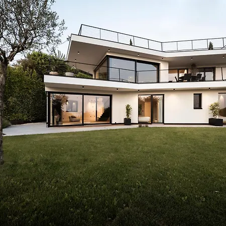 My Summer Lakeside With Pool And Hot Tub *